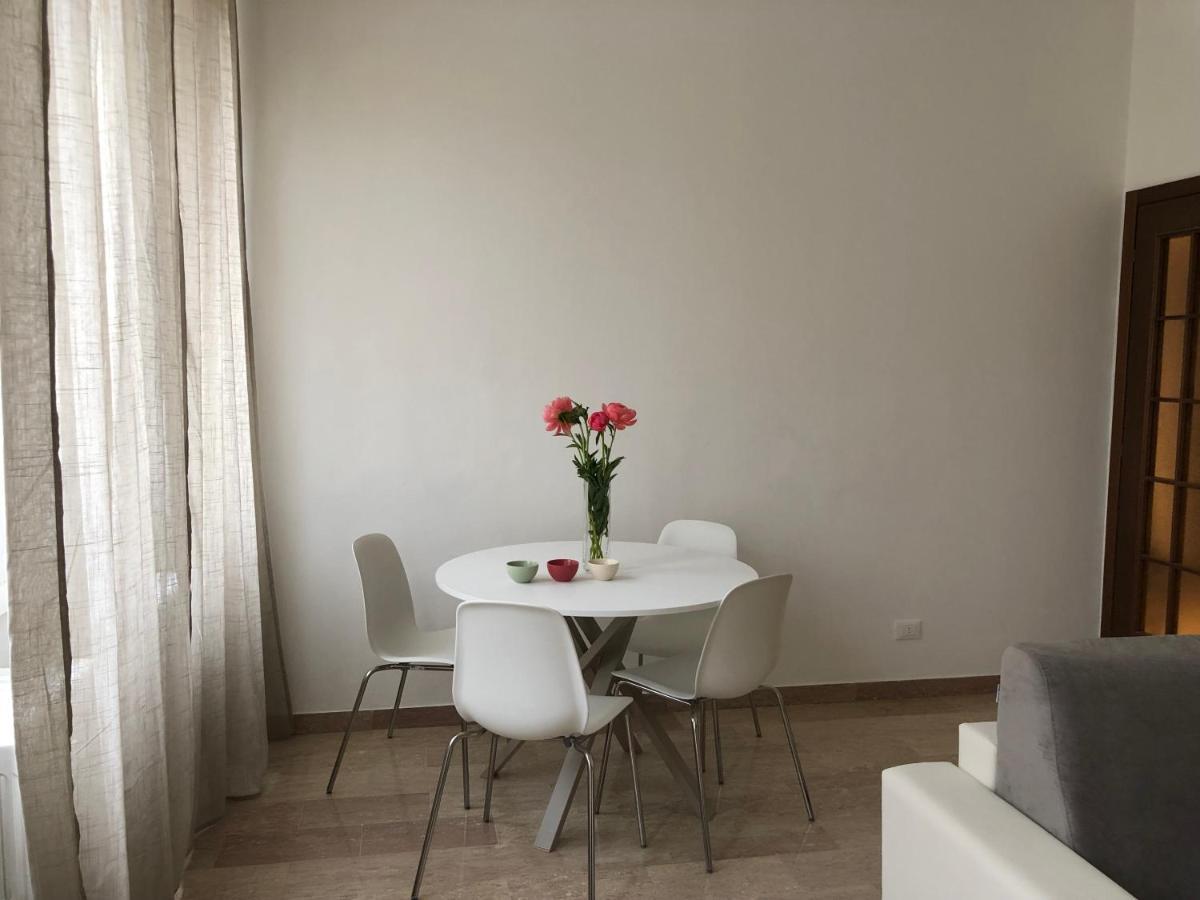 Ampio Bilocale A Milano Apartment Exterior photo